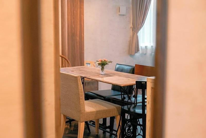 Photo - 7 Rooms Hotel & Cafe