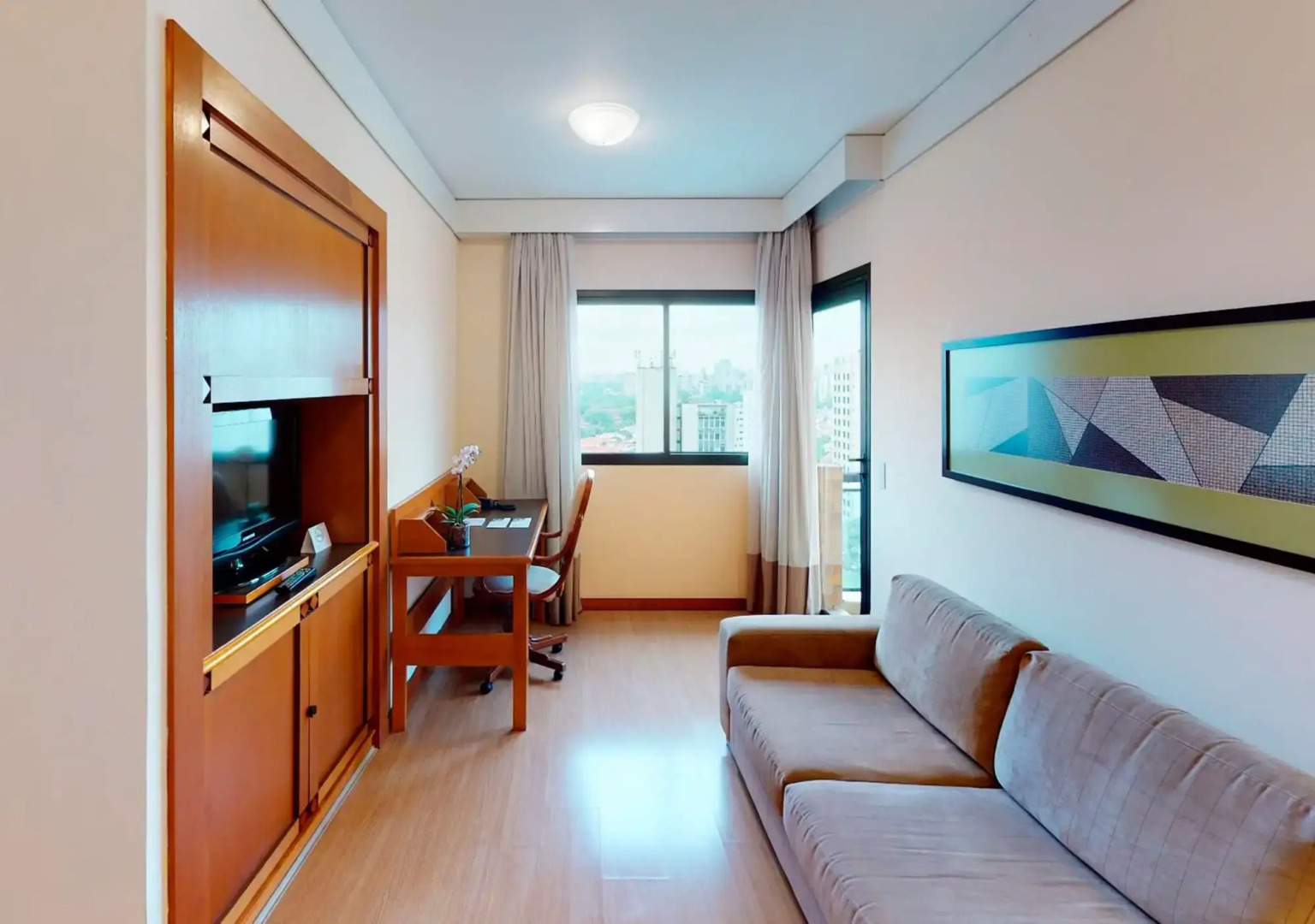 Photo - Estanplaza Nações Unidas