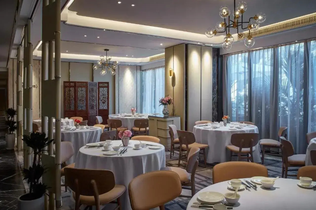 Photo - The Emperor Hotel