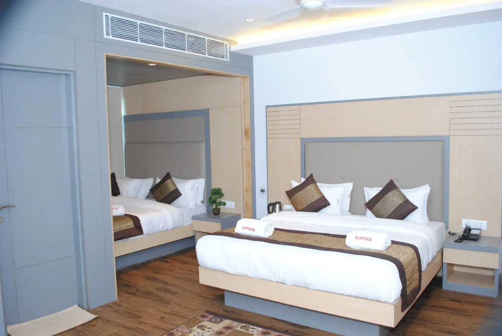 Photo - Hotel Superb Just Near New Delhi Railway Station & Connaught Place