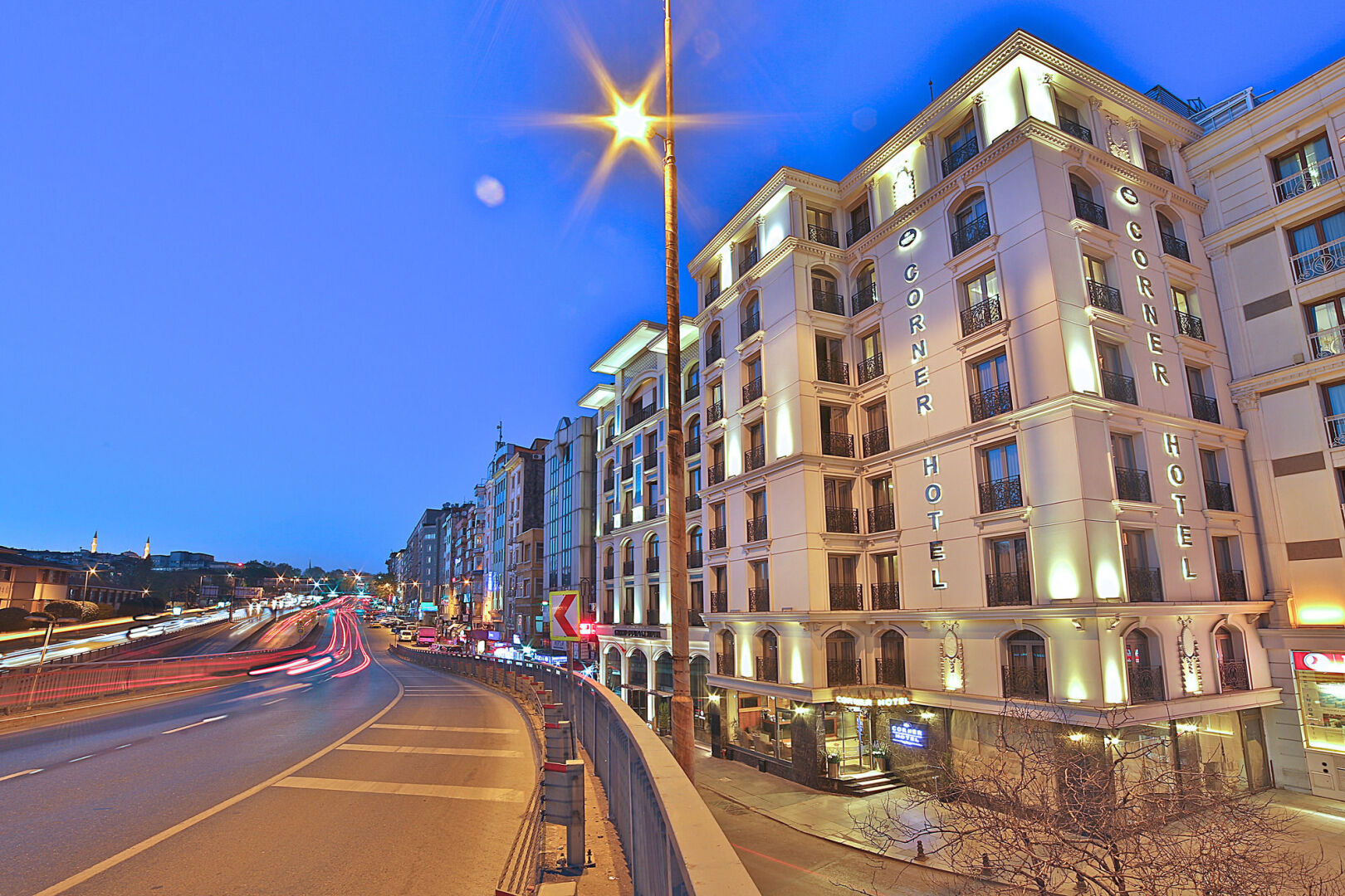 Photo - Corner Hotel Laleli