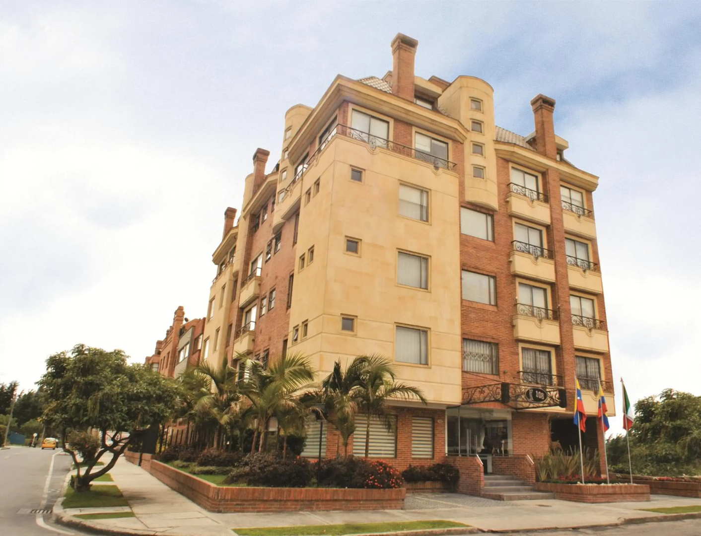 Photo - Hotel Suites 108