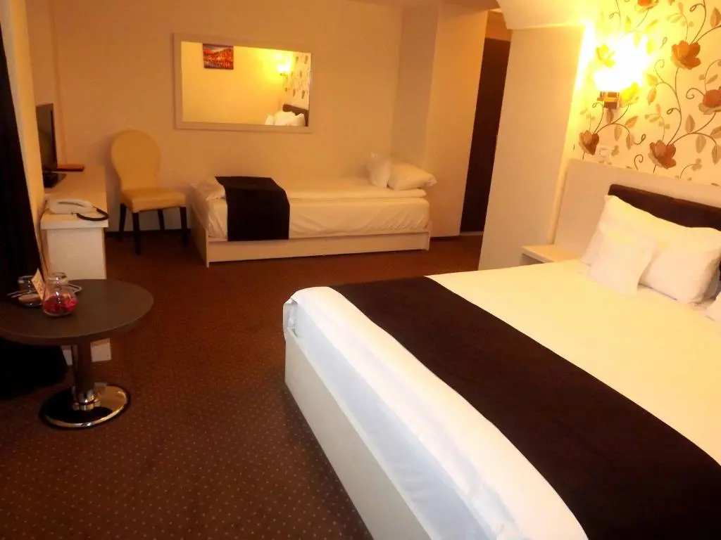 Photo - West Plaza Residence