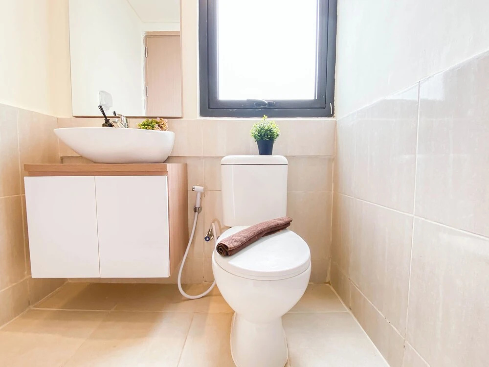 Homey And Modern 2Br At Meikarta Apartment