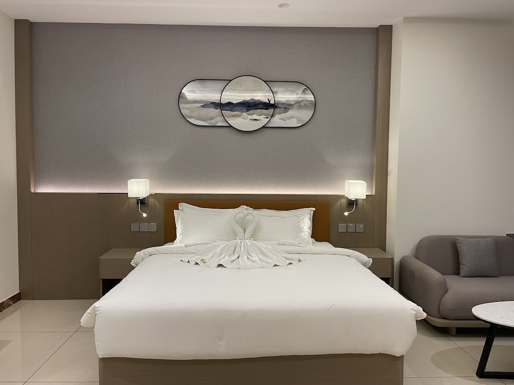 Season Inn Hotel