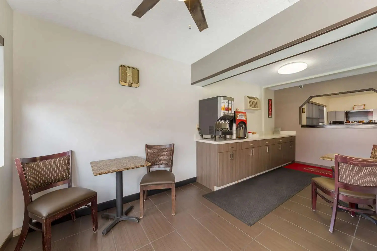 Photo - Fort Lauderdale Gardens Inn & Suites