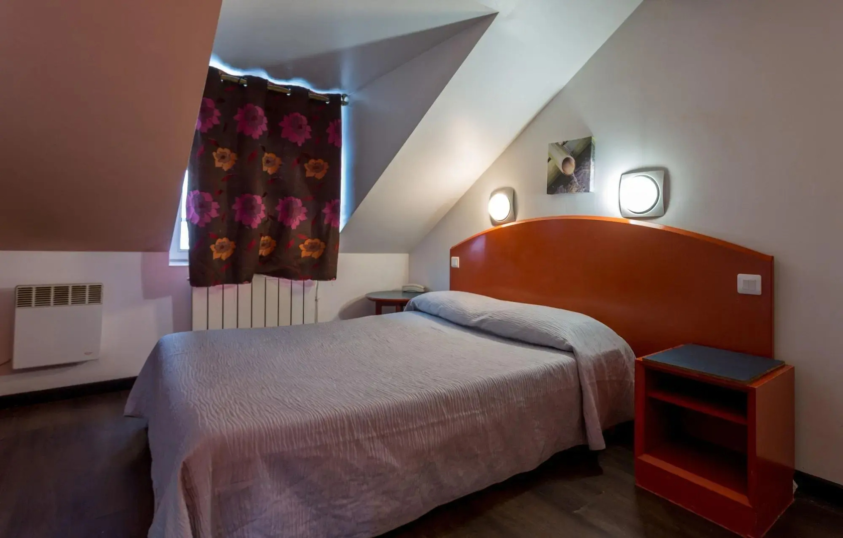 Photo - Victory Hotel Galou
