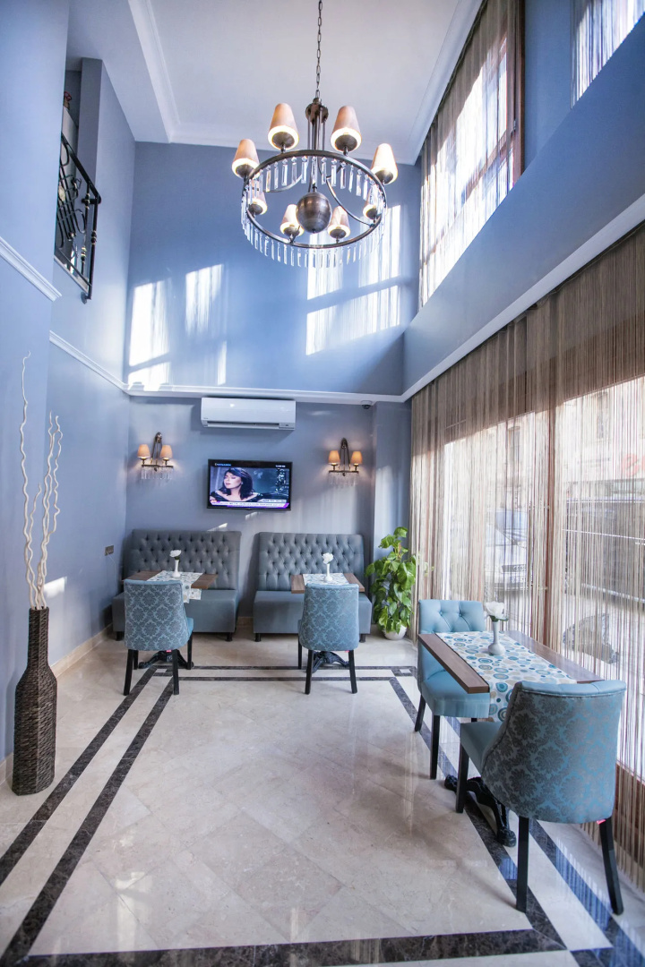 Photo - Raymond Blue Hotel