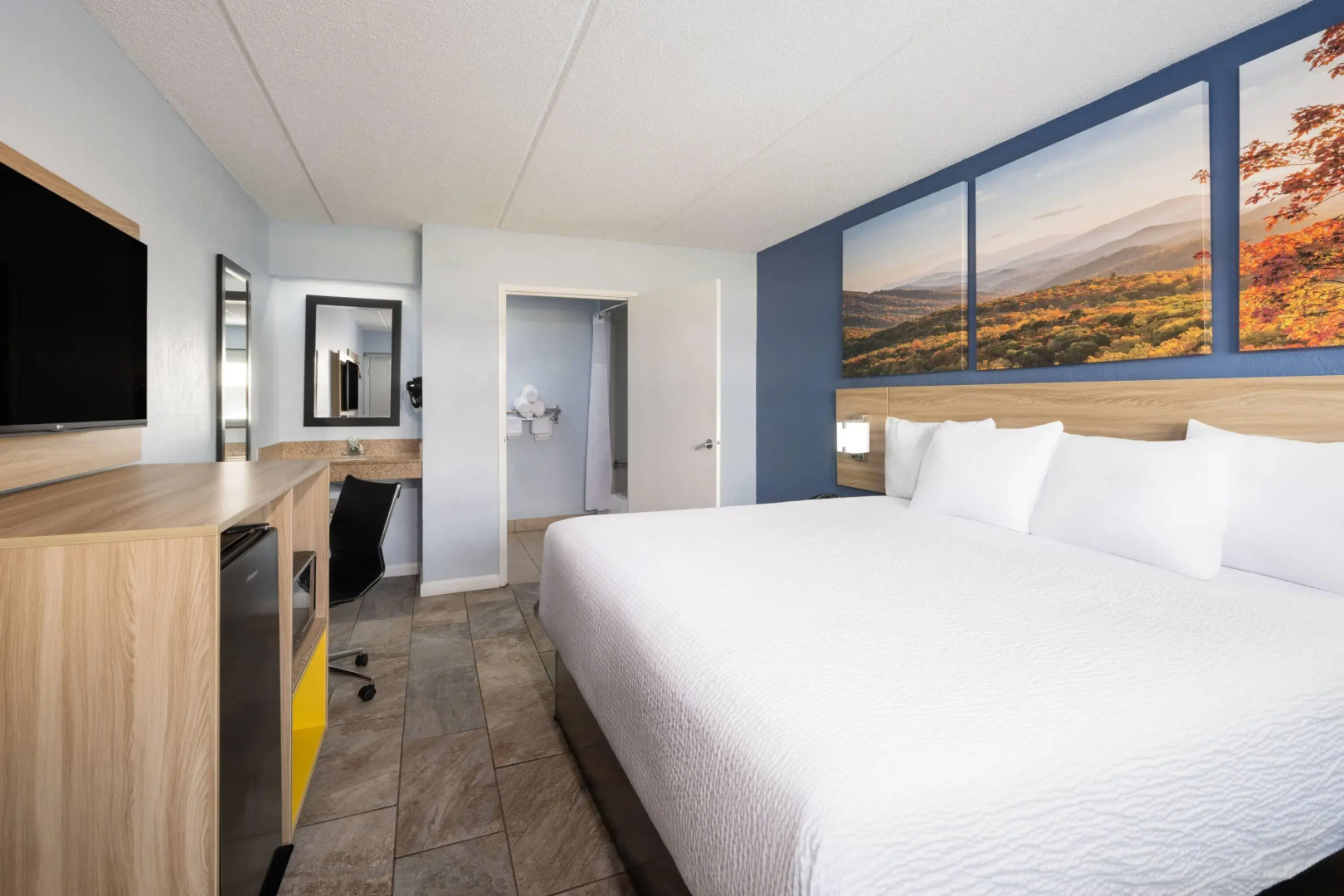 Photo - Days Inn by Wyndham Charlotte University