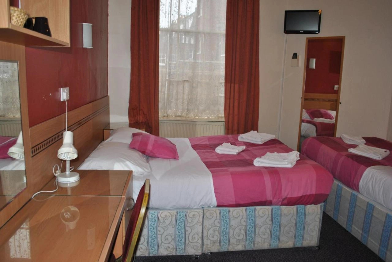 Photo - Guilford House Hotel