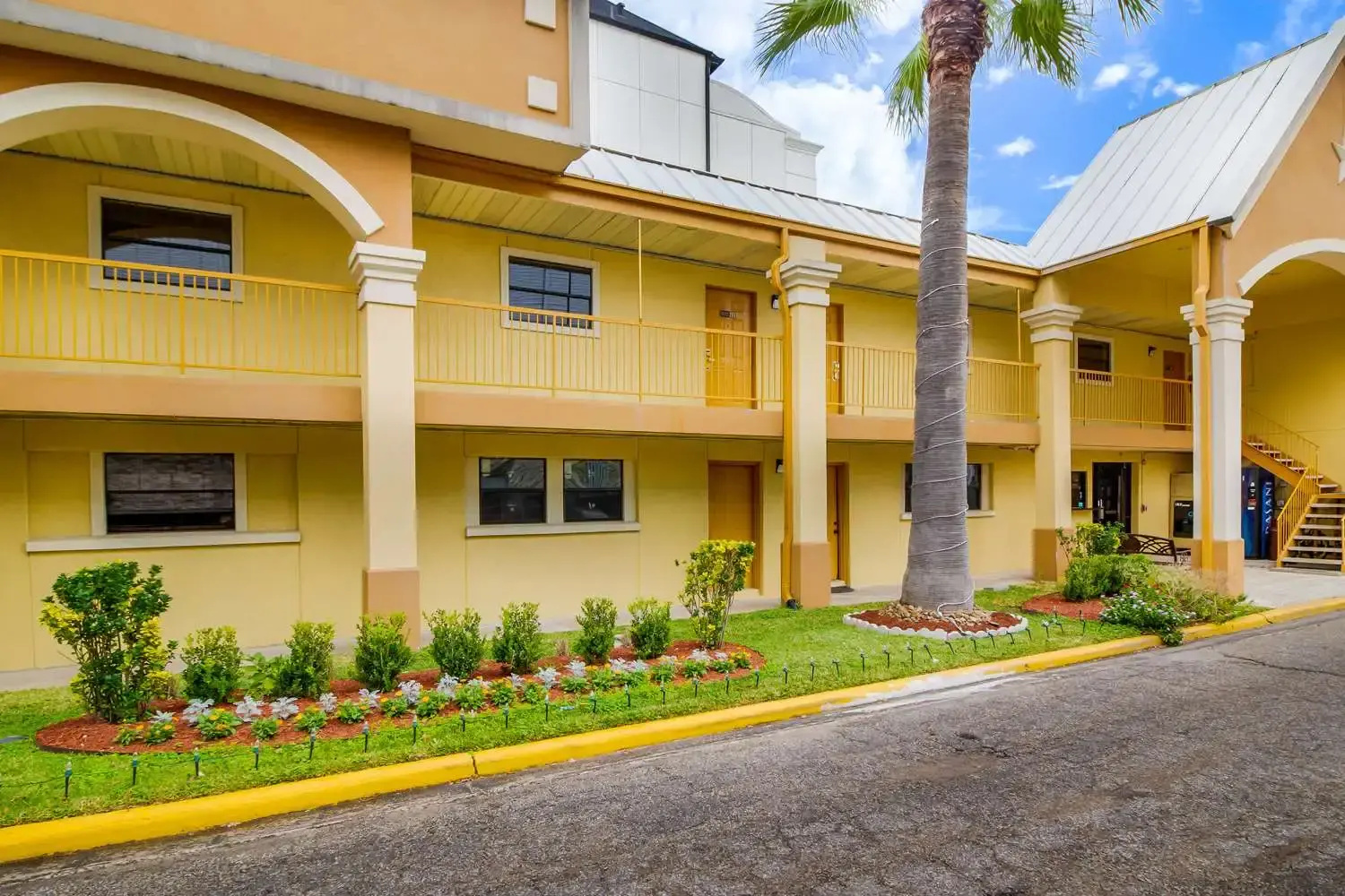 Photo - Rodeway Inn & Suites