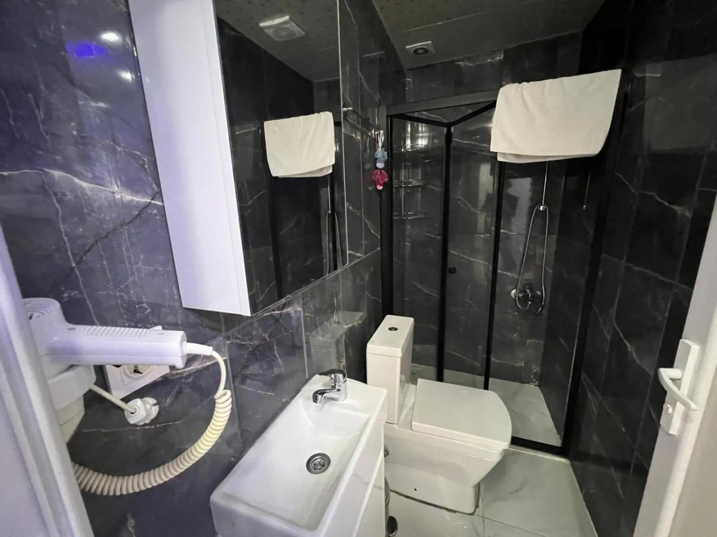 Photo - Modena Hotel