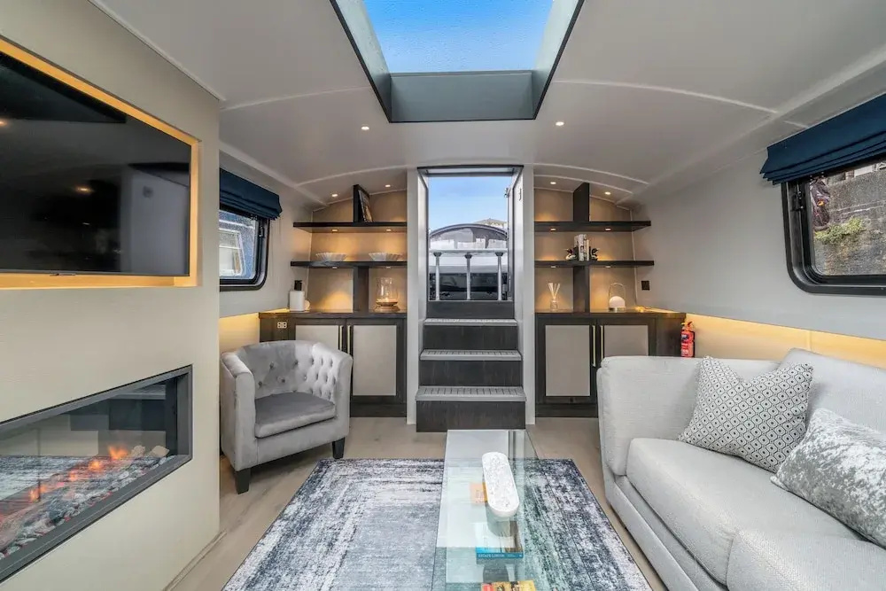 Photo - Elegant houseboat near Canary Wharf