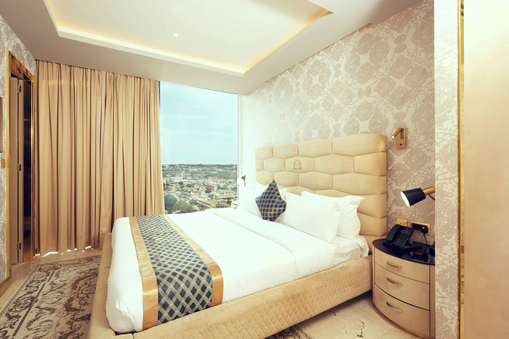 Foto - Number One Oxford Street Hotel & Suites