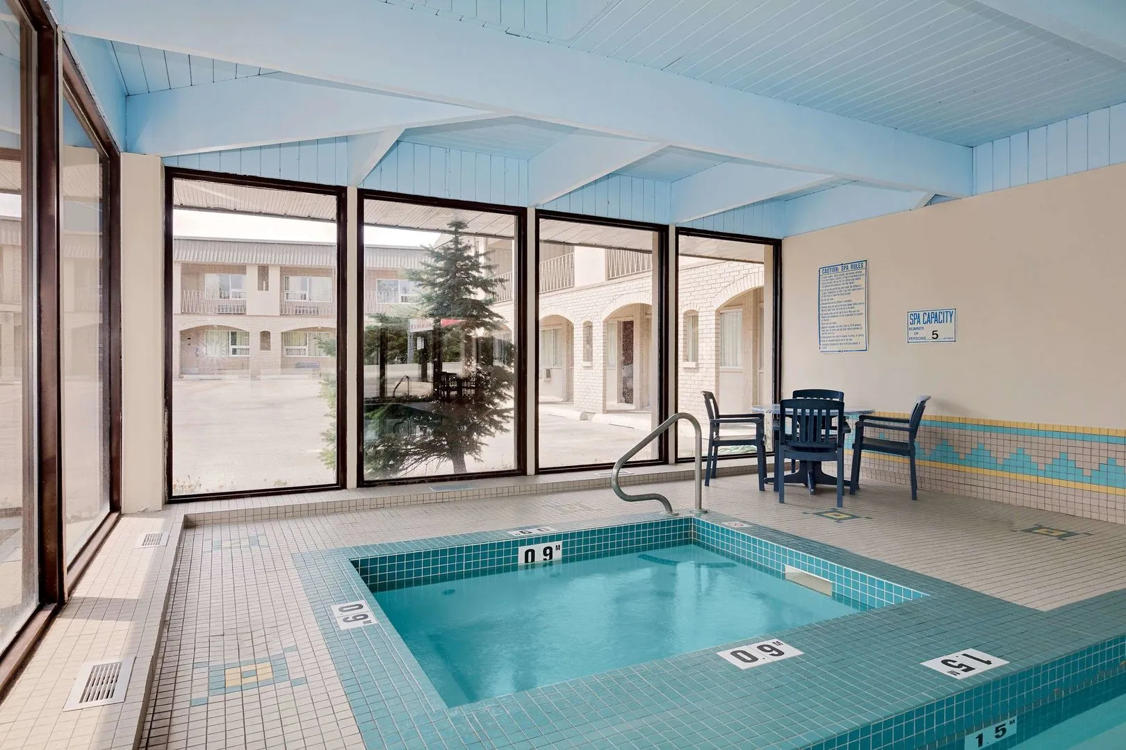 Photo - Metro Inn Calgary Northwest