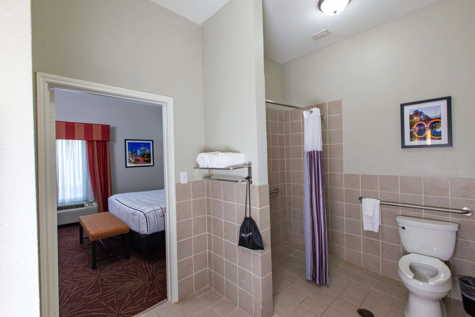 Photo - La Quinta by Wyndham Houston East at Normandy