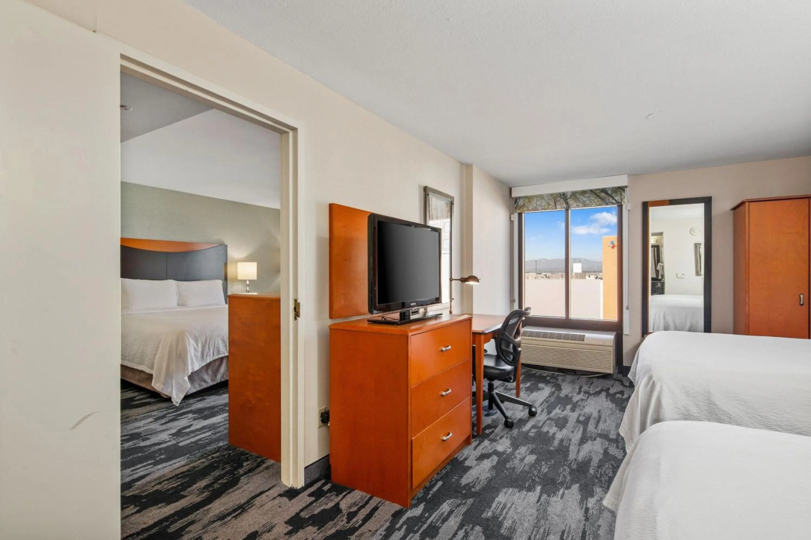 Photo - Fairfield Inn & Suites Anaheim North/Buena Park.
