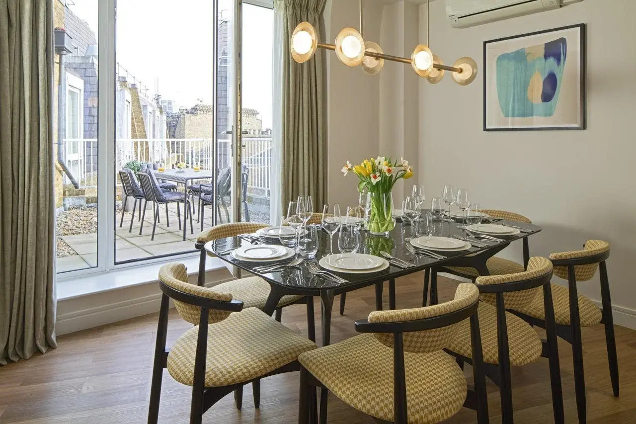 Photo - Cheval Harrington Court at South Kensington