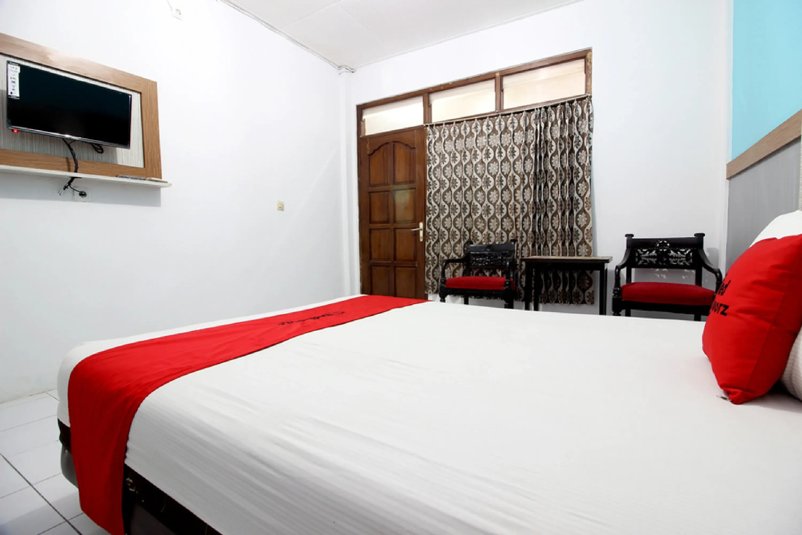 Photo - RedDoorz Plus Syariah near Lempuyangan Station 3