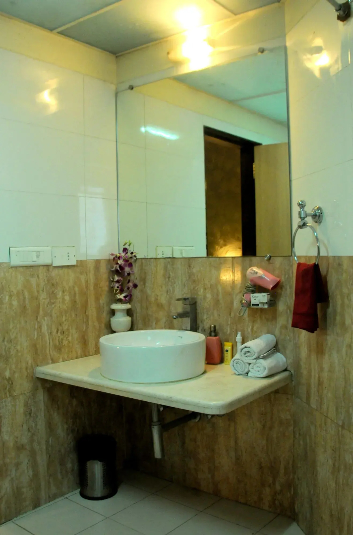 Photo - Hotel Madhav International Pune Railway Station