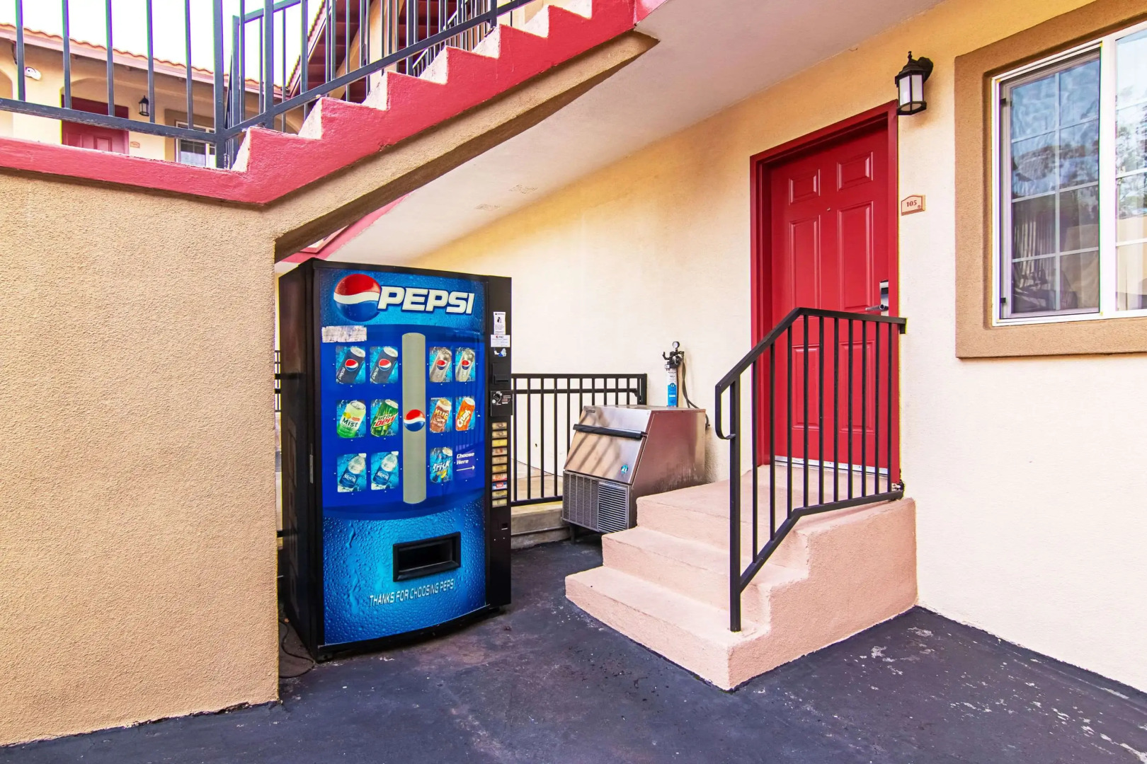 Photo - Econo Lodge Long Beach I-405