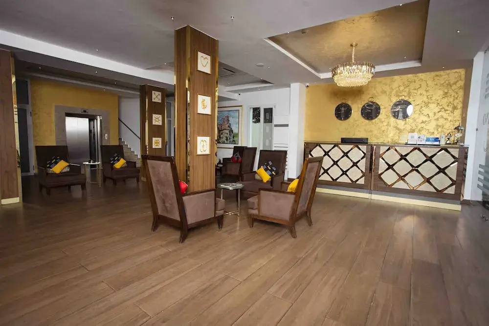 Photo - San Marino Hotel