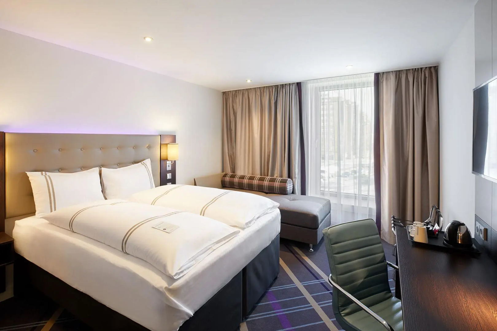 Photo - Premier Inn Hamburg City Centre