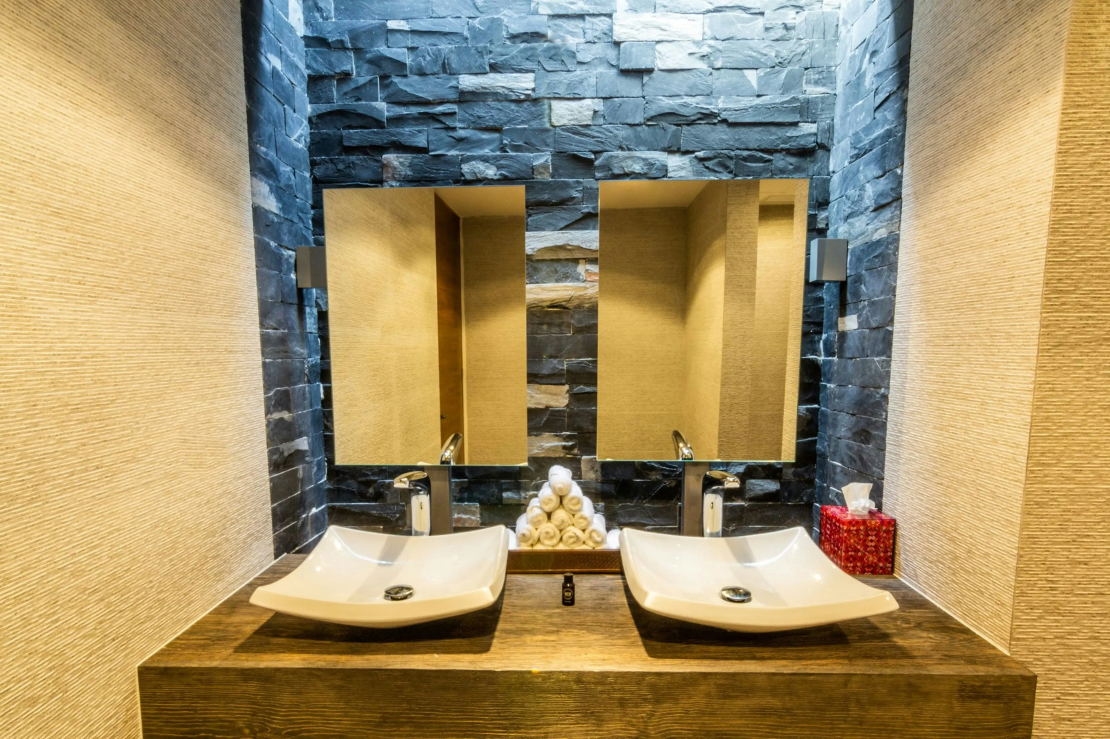 Foto - The Fives Downtown Hotel - Curio Collection by Hilton