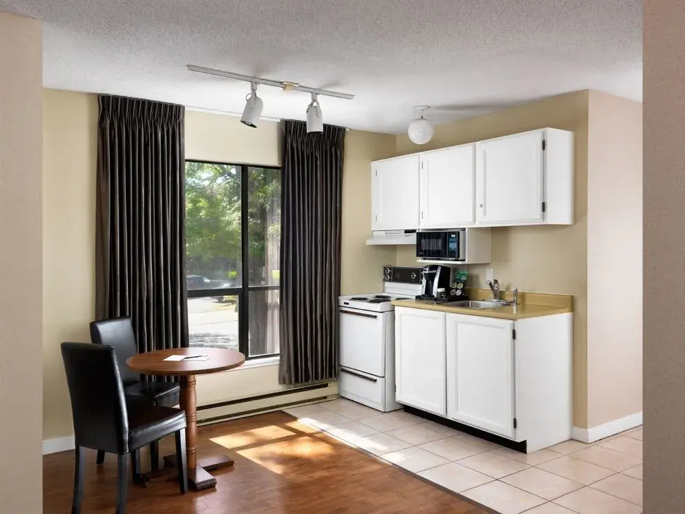 Photo - Huntingdon Hotel and Suites