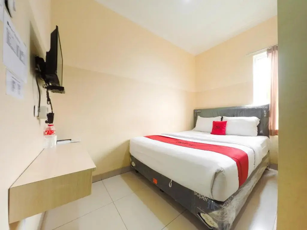 Photo - RedDoorz Plus near Mall Ciputra Jakarta