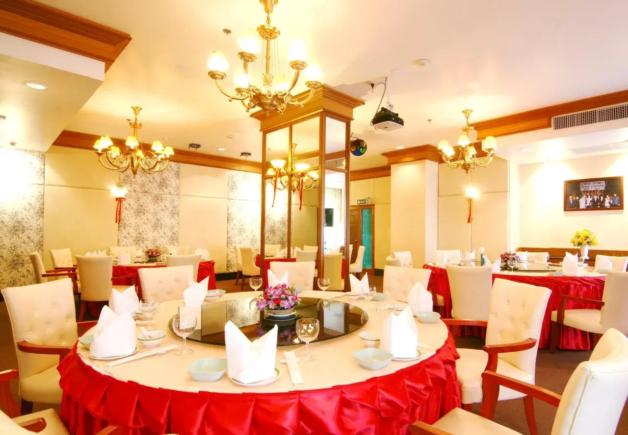 Photo - Grand Diamond Suites Hotel