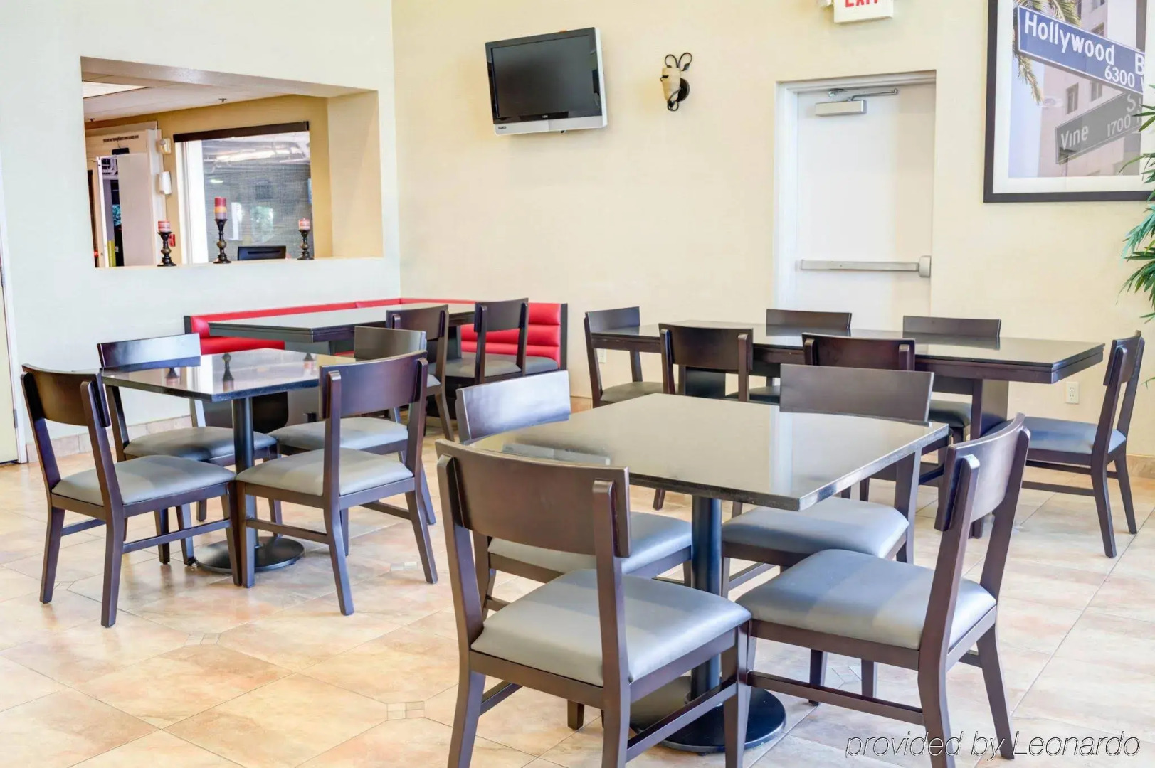 Foto - Comfort Inn & Suites Near Universal - N Hollywood - Burbank