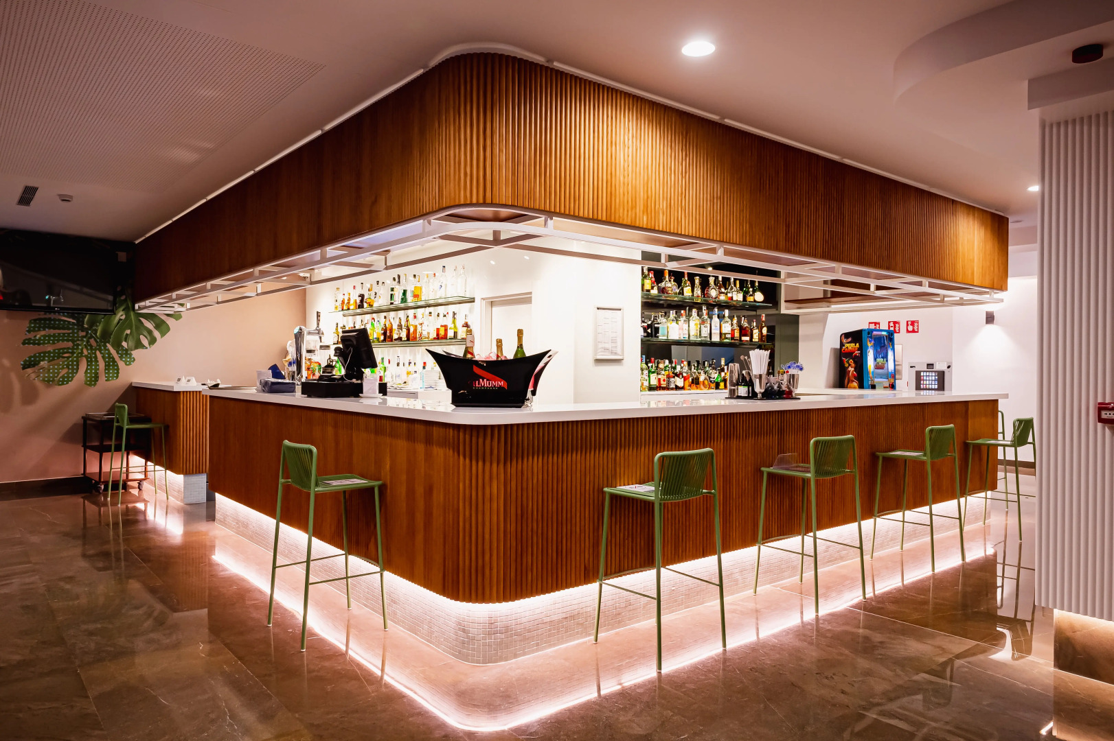 Photo - Hotel Cimbel