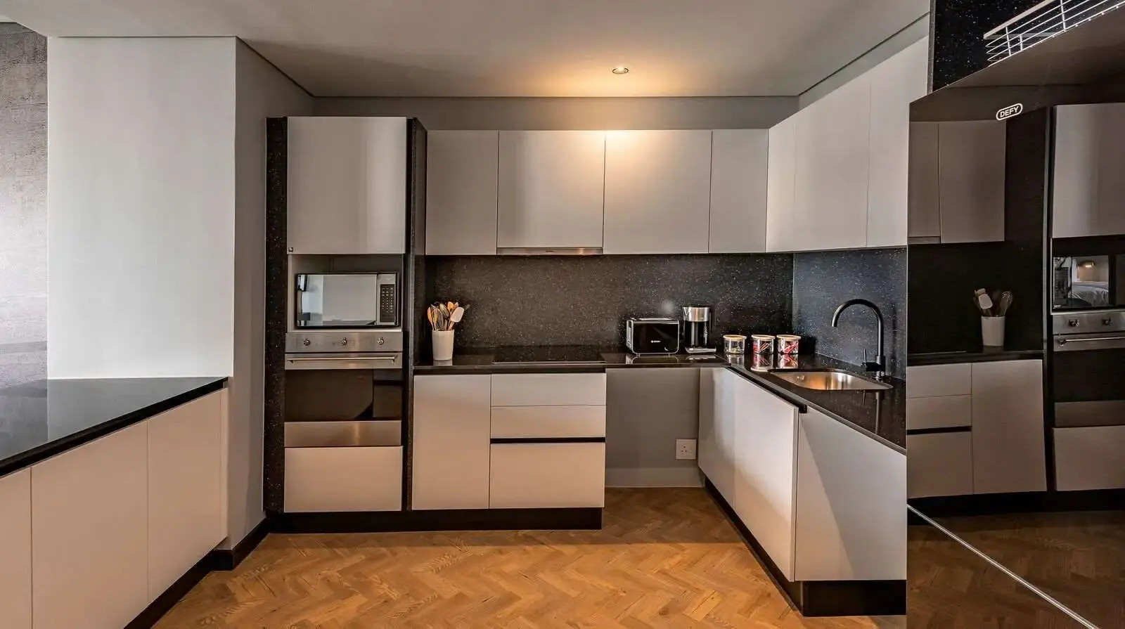 Photo - The Onyx Apartment Hotel by NEWMARK