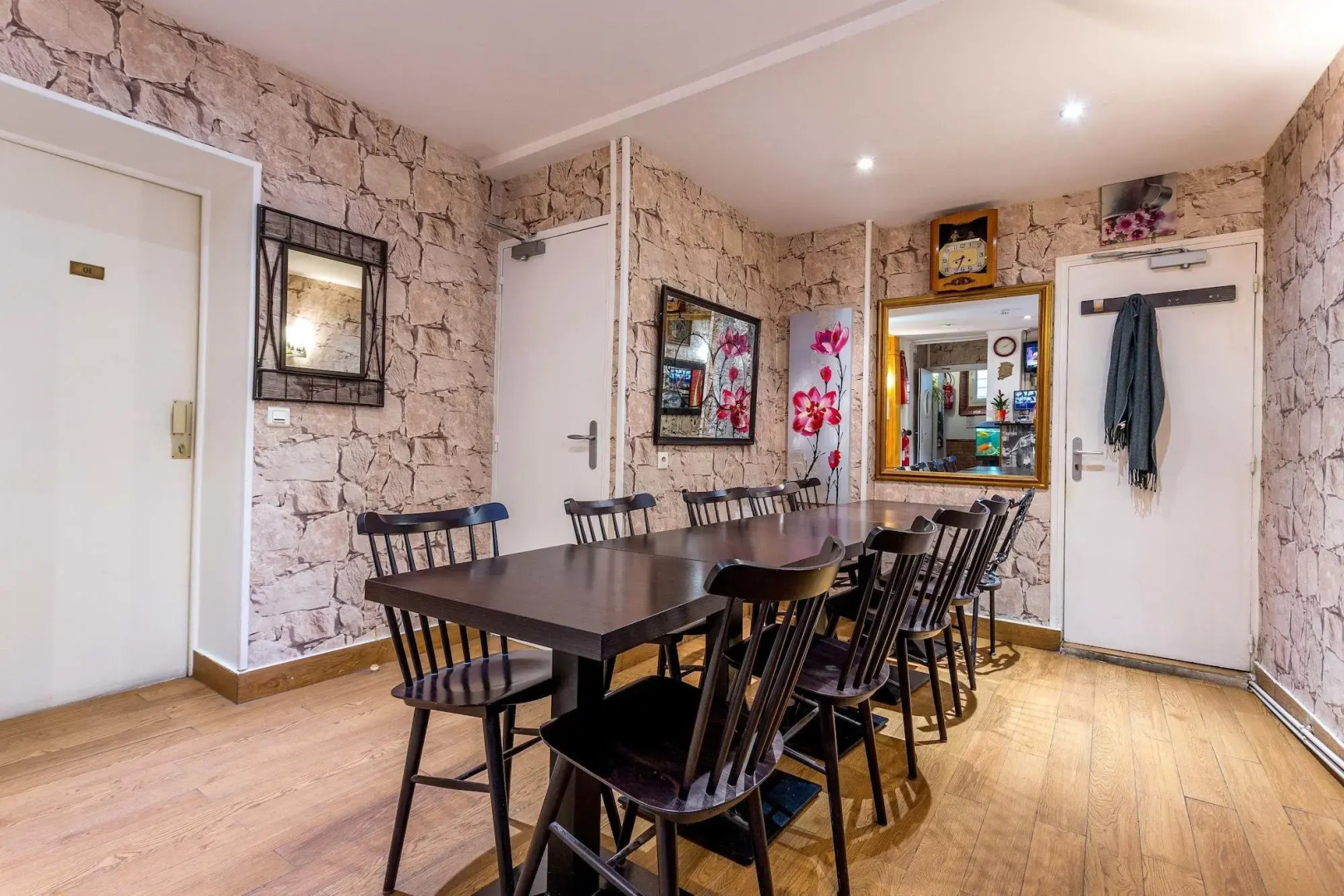 Photo - Victory Hotel Galou