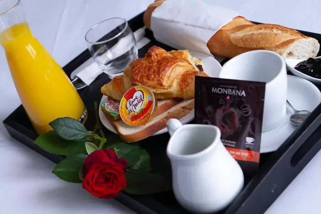 Photo - Hôtel du Théâtre by Patrick Hayat