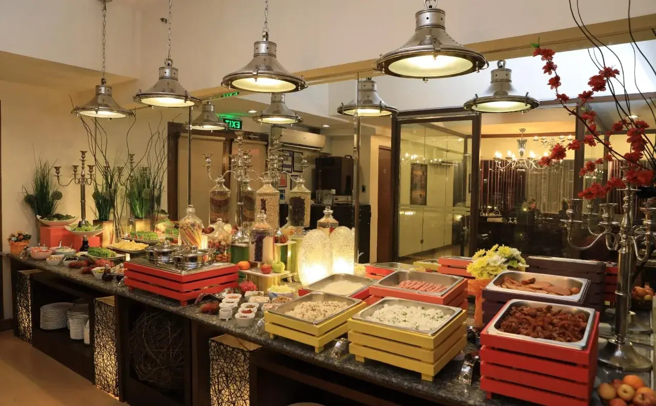 Photo - The Malayan Plaza Hotel