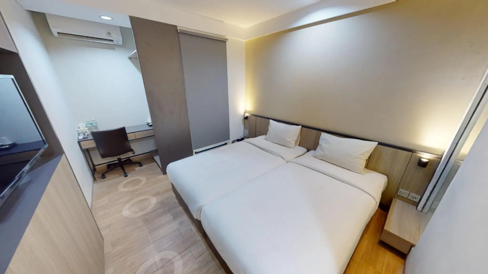 Photo - LeGreen Suite Sudirman