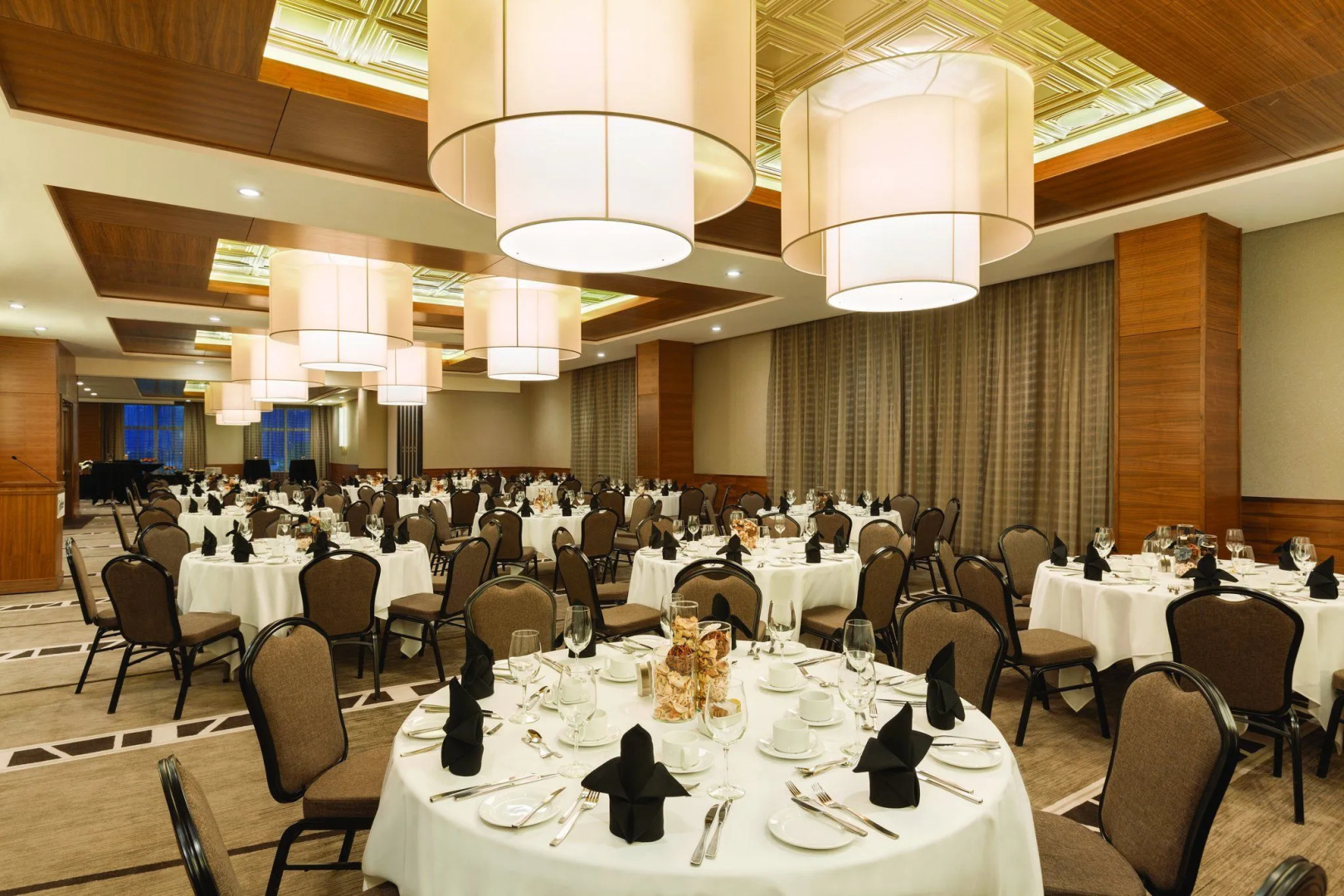Photo - Radisson Hotel & Conference Centre Calgary Airport