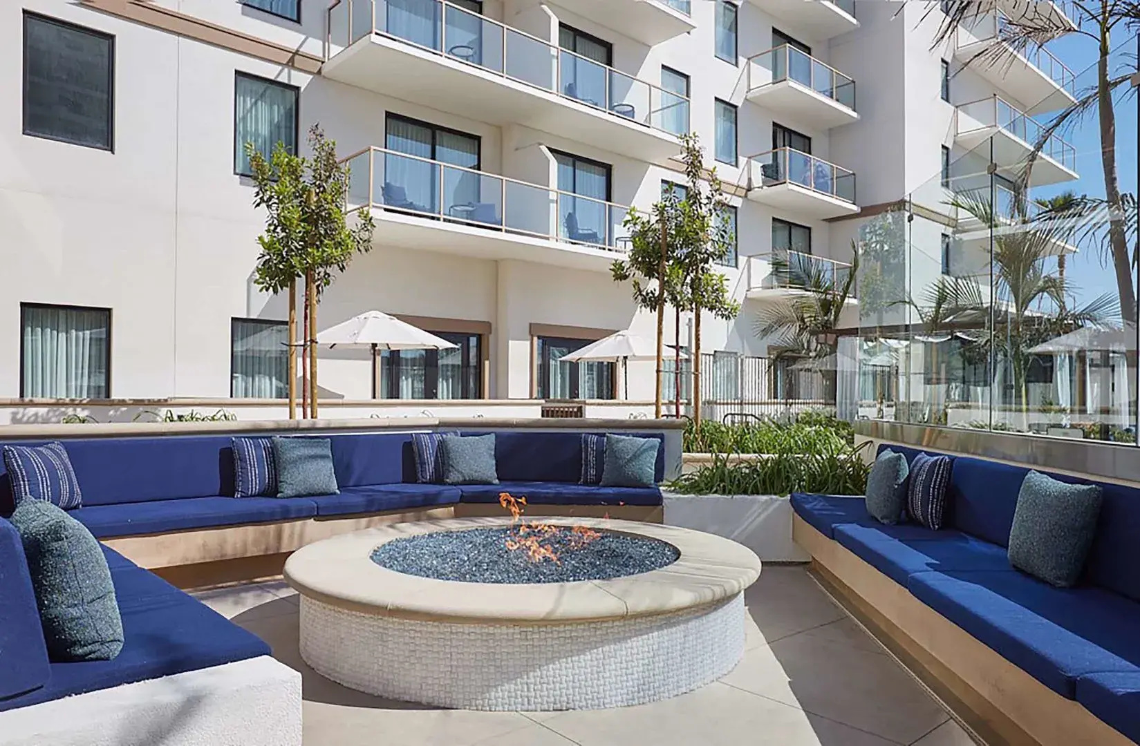 Photo - The Waterfront Beach Resort, A Hilton Hotel