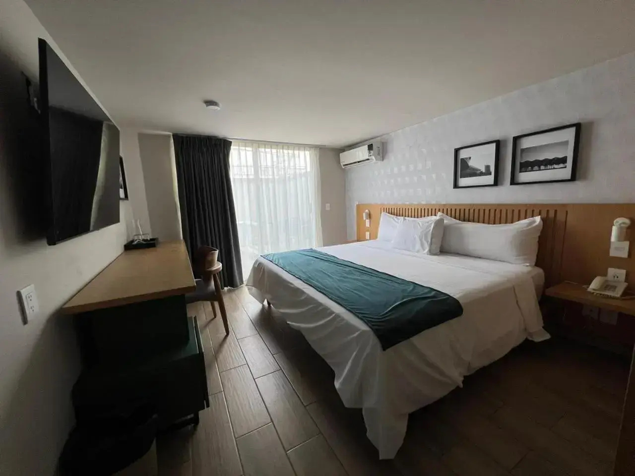 Photo - Oliva Plaza Hotel