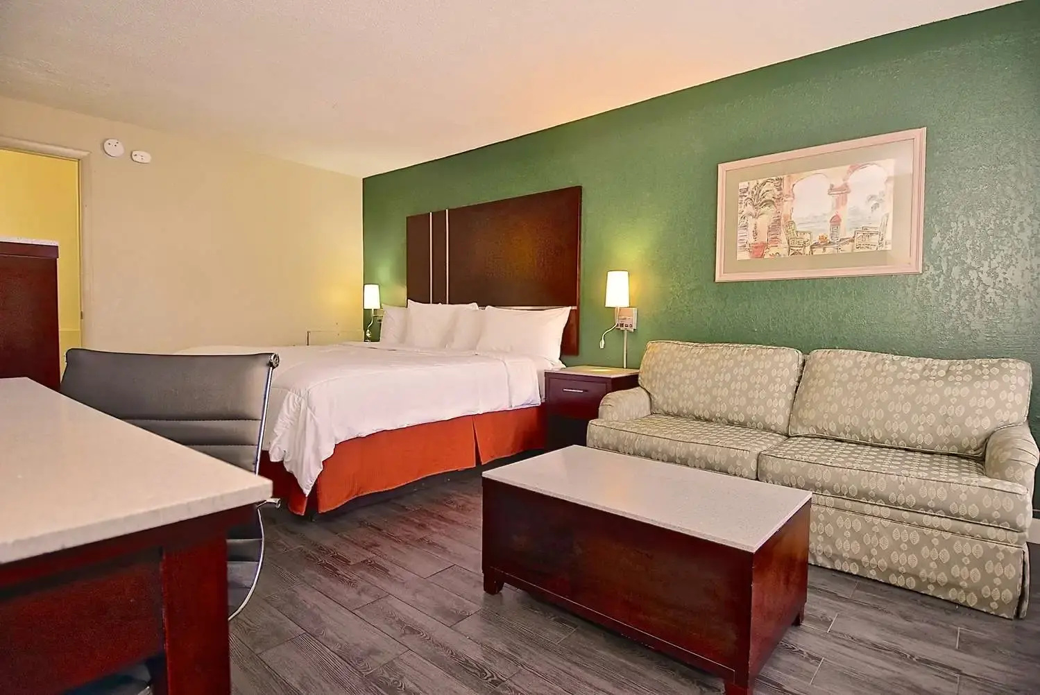 Photo - SureStay Hotel by Best Western Sarasota Lido Beach
