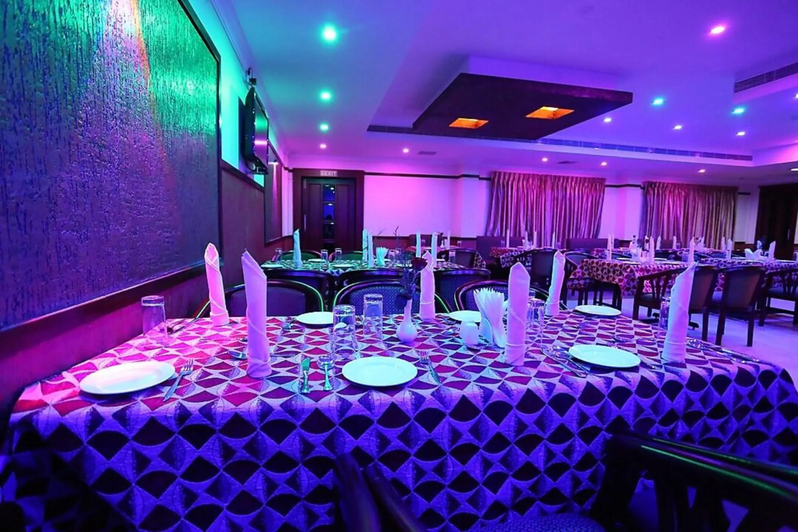 Hotel white city