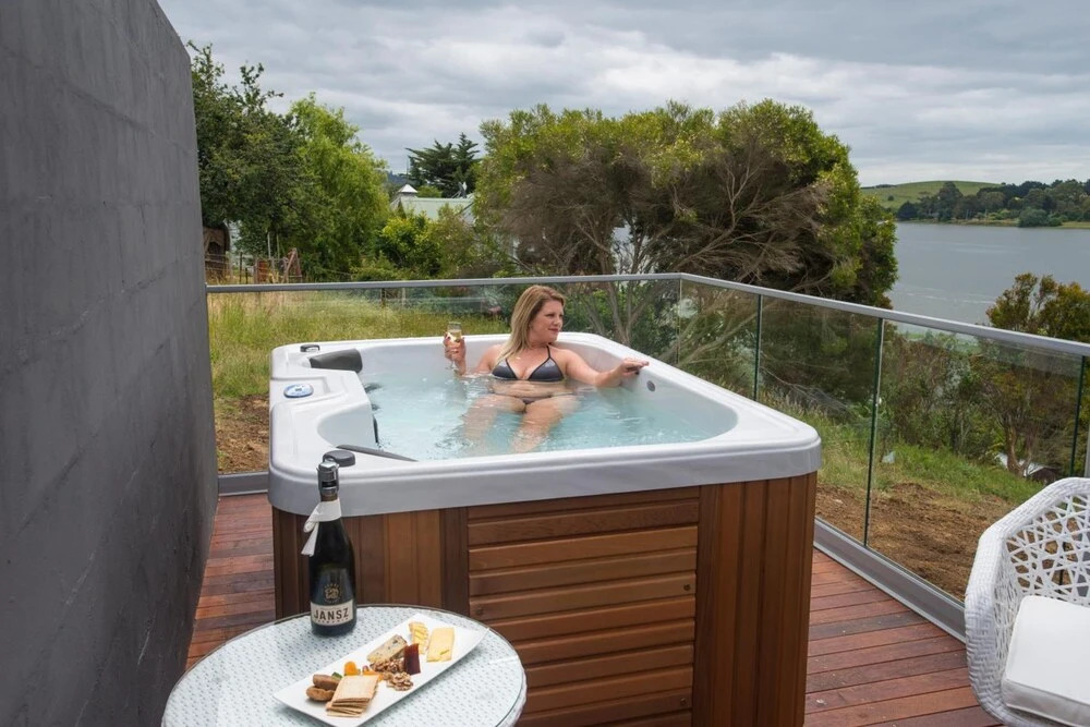 Photo - Rosevears Riverview Hotel