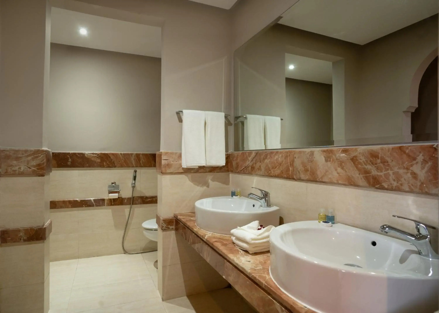 Foto - White House Bizotel