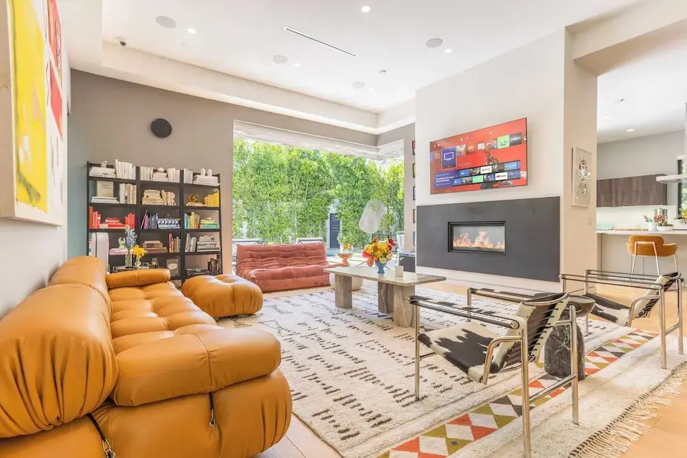 Foto - Luxe Weho Villa, Walk to Melrose Ave, Pool + Hot Tub North Vista by Avantstay