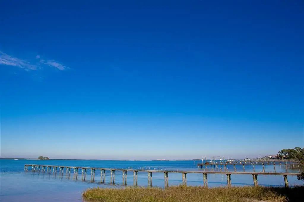 Photo - Best Western Plus Yacht Harbor Inn