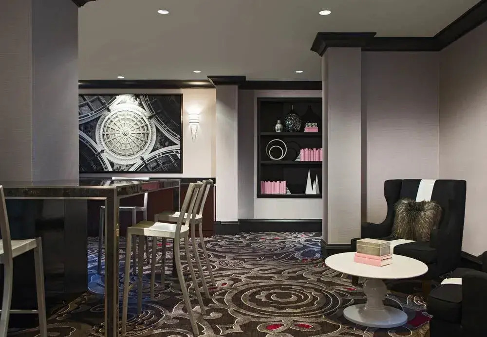 Photo - Courtyard by Marriott Boston Downtown