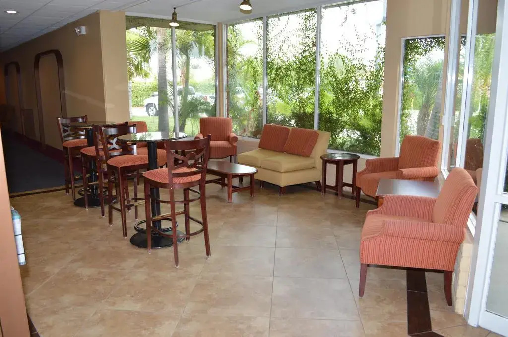 Foto - Ontario Airport Inn