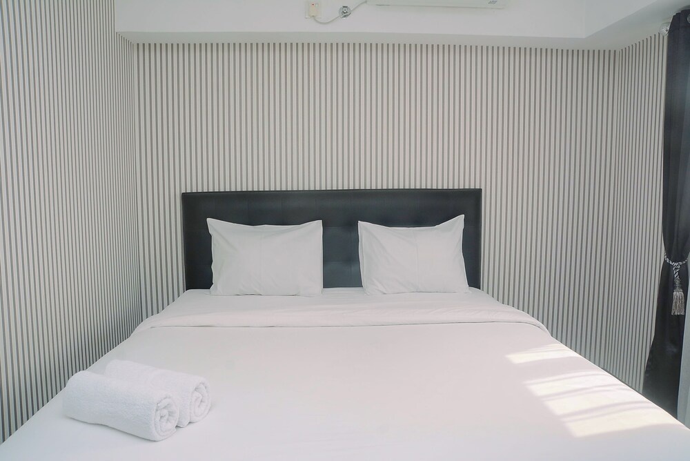 Homey and Relaxing 2BR The Wave Apartment